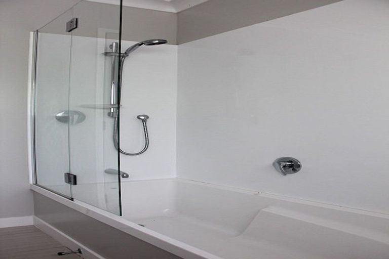 Photo of property in 32 Coronation Road, Hillcrest, Auckland, 0627