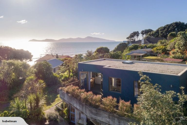 Photo of property in 18 Beach Road, Paekakariki, 5034