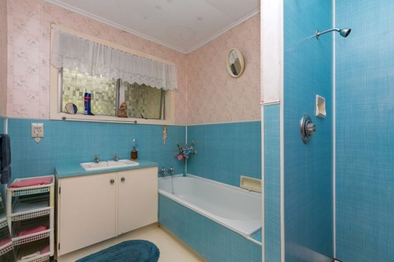 Photo of property in 3 Findlay Street, Moturoa, New Plymouth, 4310