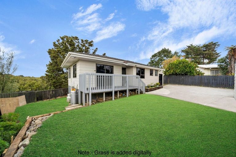 Photo of property in 2/33 Seaward Place, Wattle Downs, Auckland, 2103