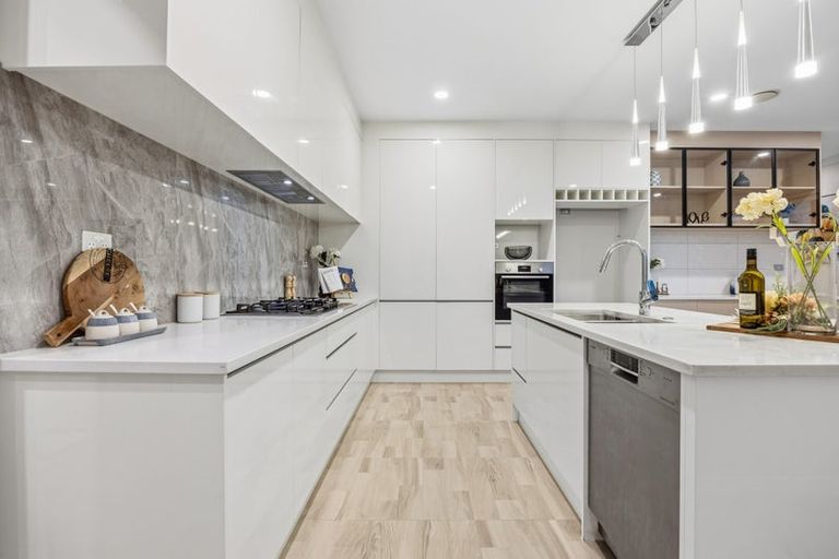 Photo of property in 7 Fricker Way, Flat Bush, Auckland, 2019