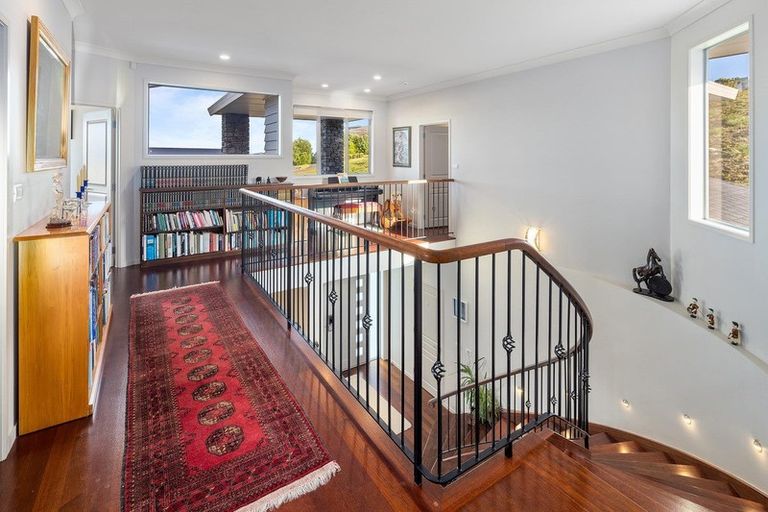 Photo of property in 64 Balboa Drive, Matakatia, Whangaparaoa, 0930