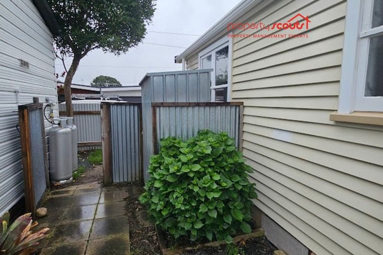 Photo of property in 8 Rimu Street, Waikanae, 5036