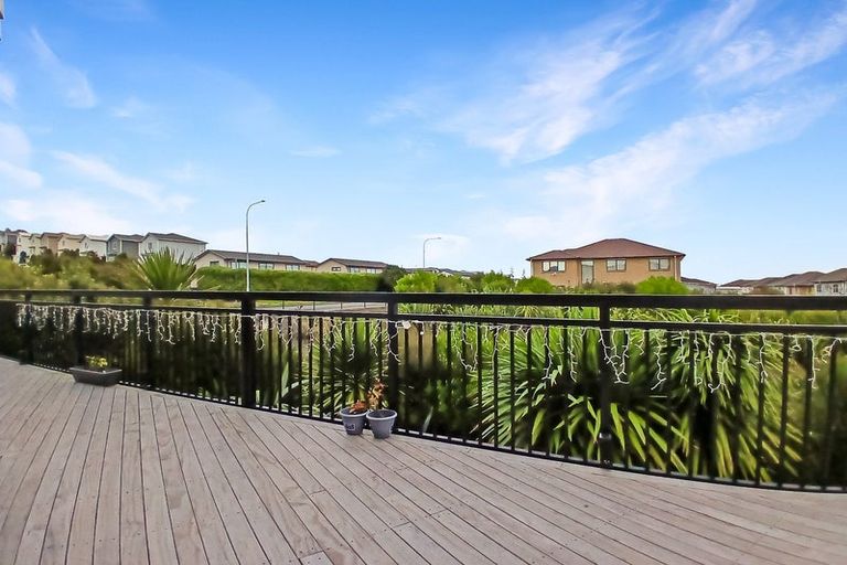 Photo of property in 50 Cloonlyon Drive, Flat Bush, Auckland, 2019