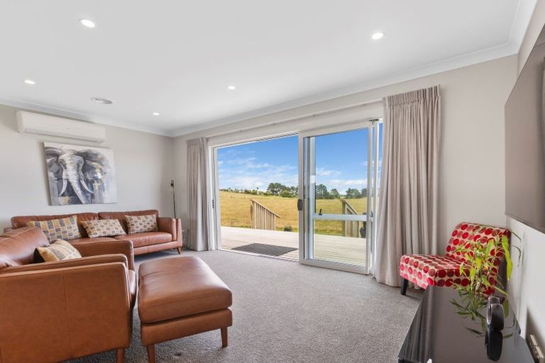 Photo of property in 11 Leith Road, Okato, New Plymouth, 4374