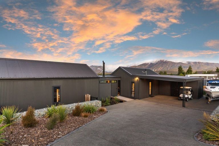 Photo of property in 35 D'archiac Drive, Lake Tekapo, 7999