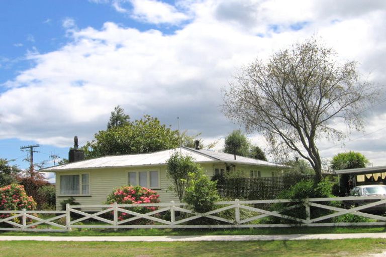 Photo of property in 50 Te Hatepe Avenue, Taupo, 3330