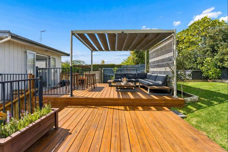 Photo of property in 52b Bay Street, Red Beach, 0932