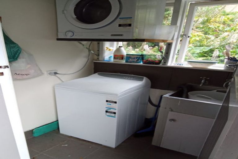 Photo of property in 94 Melbourne Road, Island Bay, Wellington, 6023