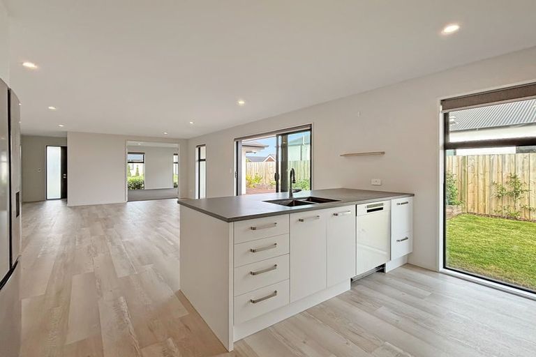 Photo of property in 14 Dalness Crescent, Halswell, Christchurch, 8025