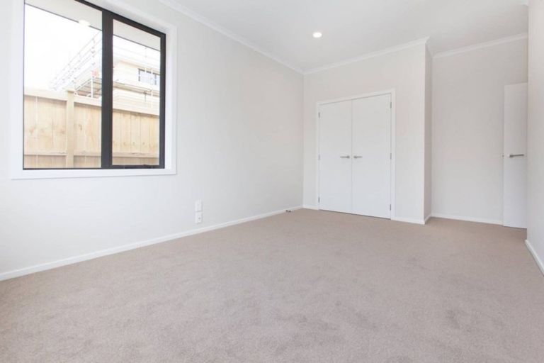 Photo of property in 9 Davey Crescent, Orewa, 0931
