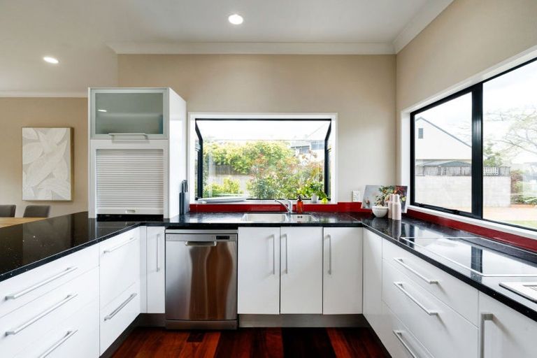 Photo of property in 29 Montrose Crescent, Huntington, Hamilton, 3210