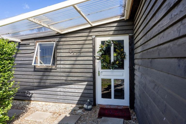 Photo of property in 2 Mclennan Road, Hawea Flat, Wanaka, 9382