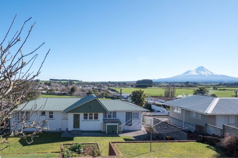 Photo of property in 270 High Street, Eltham, 4322