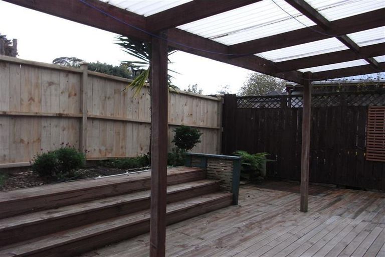 Photo of property in 14 Cairngorm Place, Highland Park, Auckland, 2010