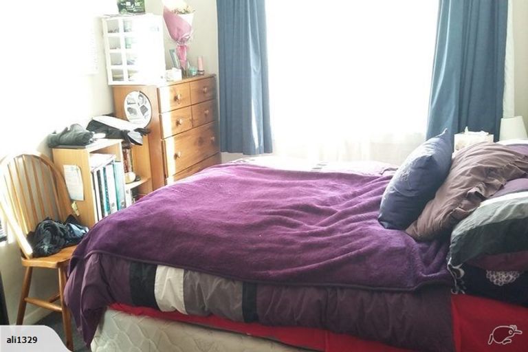 Photo of property in 13 Broadbent Street, Riccarton, Christchurch, 8041