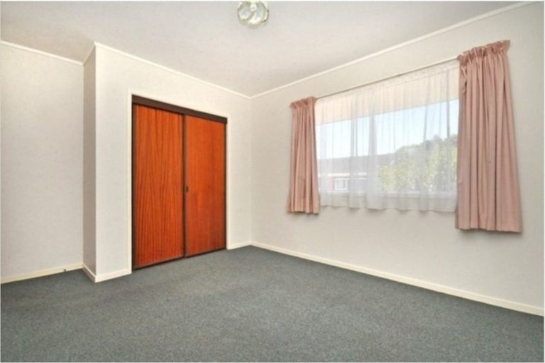 Photo of property in 2/67 Titirangi Road, New Lynn, Auckland, 0600