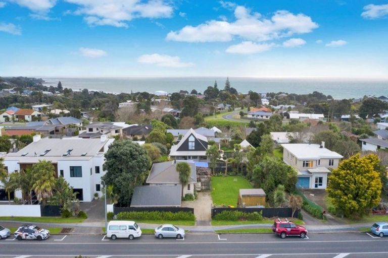 Photo of property in 1152 South Road, Oakura, 4314