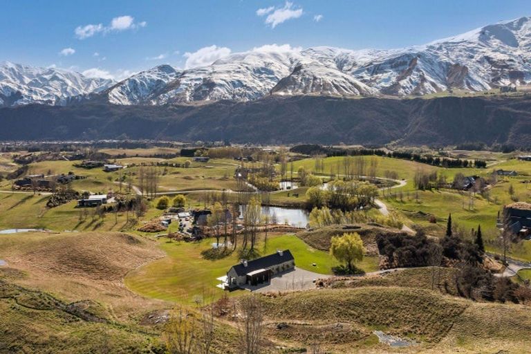 Photo of property in 7 Bendemeer Lane, Lake Hayes, Queenstown, 9371