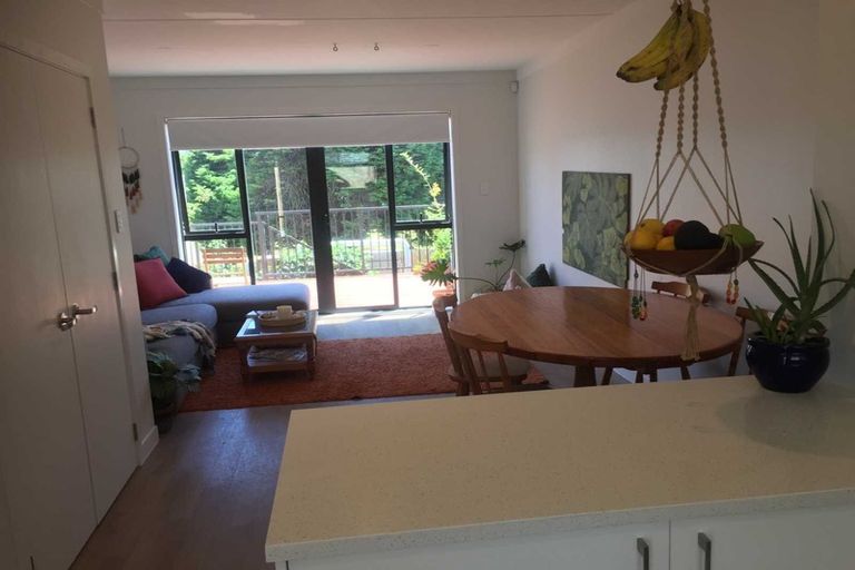 Photo of property in 4/2 Brandon Road, Glen Eden, Auckland, 0602