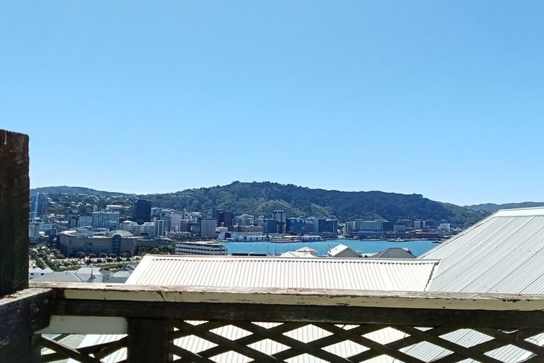 Photo of property in 7-7a Vogel Street, Mount Victoria, Wellington, 6011