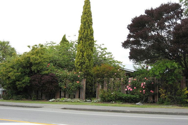 Photo of property in 243 Northbrook Road, Rangiora, 7400