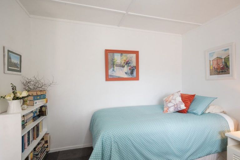 Photo of property in 12 Arataki Grove, Waitarere Beach, Levin, 5510