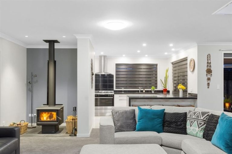 Photo of property in 33 Glenpark Crescent, Bethlehem, Tauranga, 3110