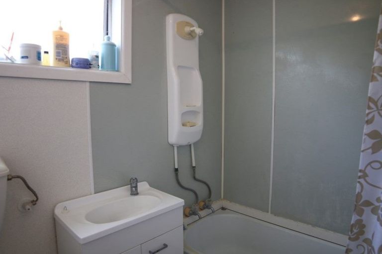 Photo of property in 8 Huia Street, Waiuku, 2123