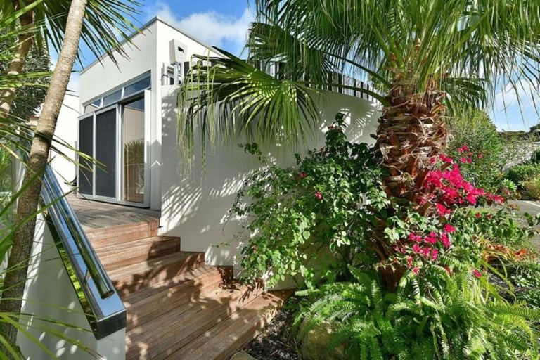 Photo of property in 39 Island View Drive, Gulf Harbour, Whangaparaoa, 0930