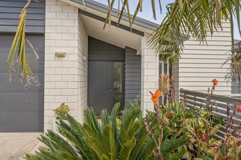 Photo of property in 346 Cook Drive, Whitianga, 3510