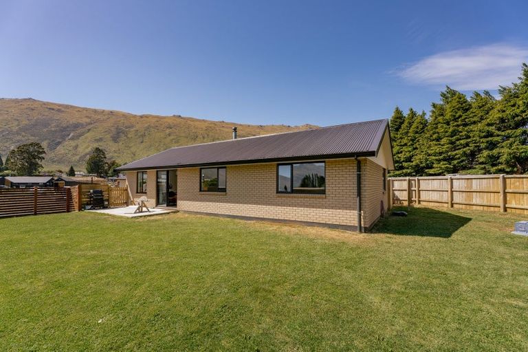 Photo of property in 6 Lakefield Close, Kingston, Athol, 9793