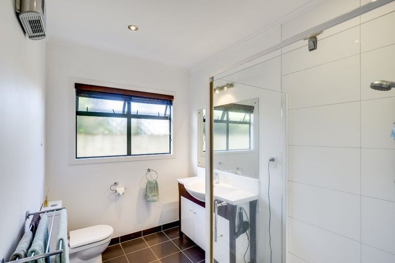 Photo of property in 15a Harpham Street, Taradale, Napier, 4112