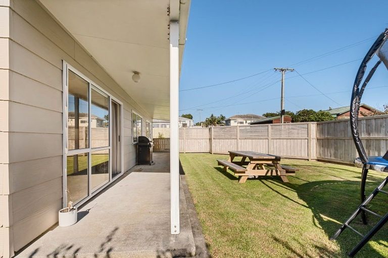 Photo of property in 93d Clemow Road, Fitzroy, New Plymouth, 4312