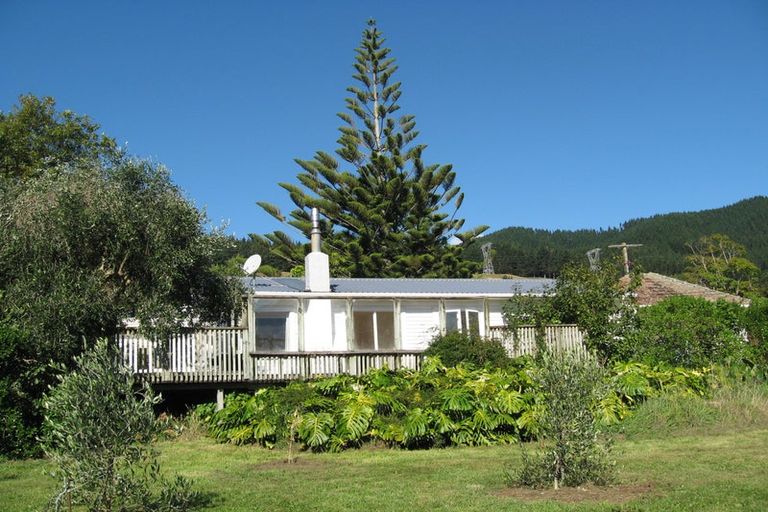 Photo of property in 106 Valley Road, Paraparaumu, 5032