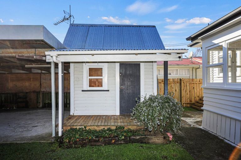 Photo of property in 77 Te Aroha Street, Hamilton East, Hamilton, 3216