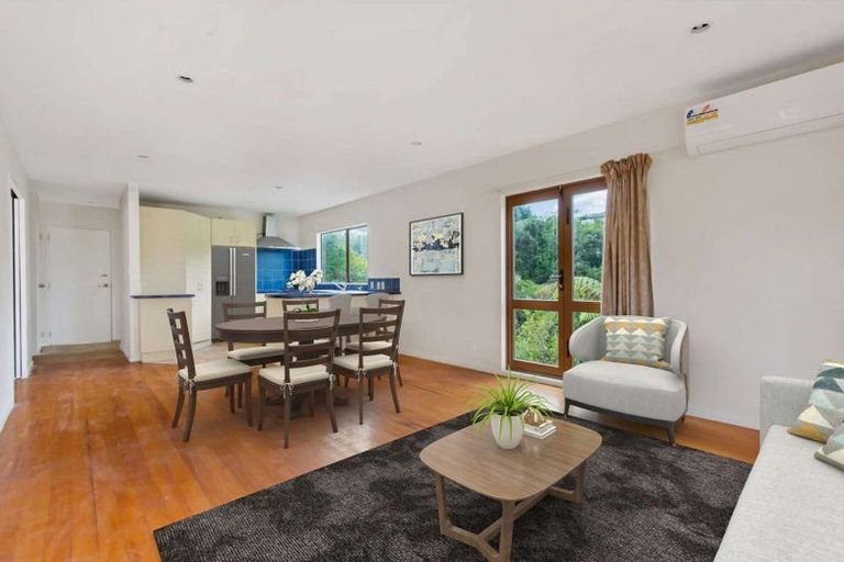 Photo of property in 2 Pistachio Place, Goodwood Heights, Auckland, 2105