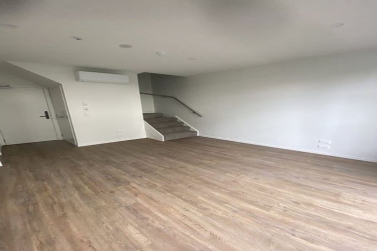 Photo of property in 10/260 Kilmore Street, Christchurch Central, Christchurch, 8011