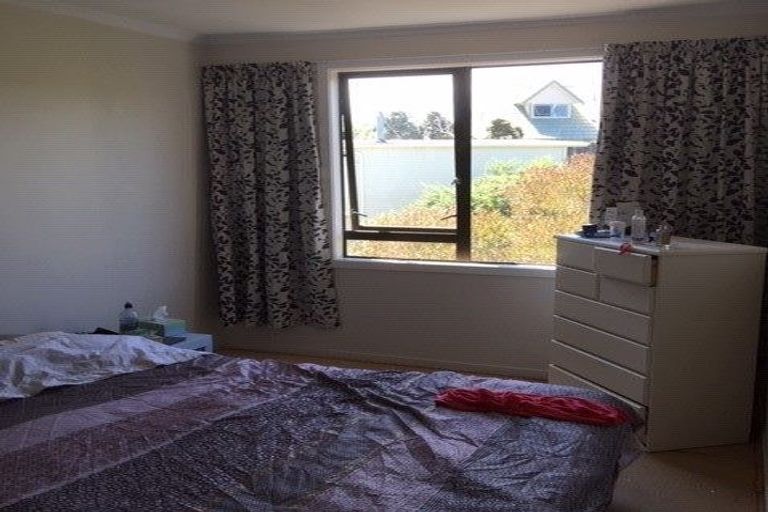 Photo of property in 28 Forest Road, Raumati South, Paraparaumu, 5032