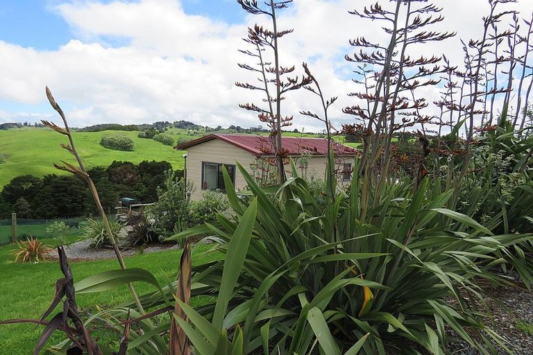 Photo of property in 134 Heatley Road, Whakapirau, Maungaturoto, 0583
