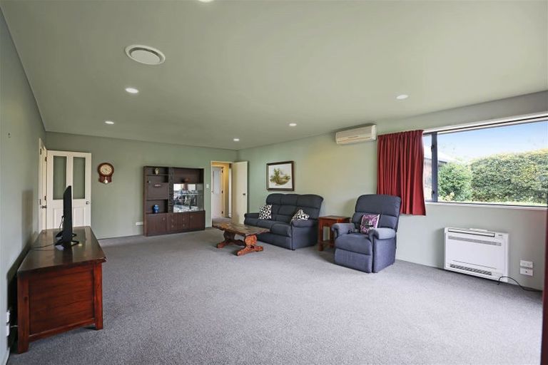 Photo of property in 17 Thomson Street, Tinwald, Ashburton, 7700