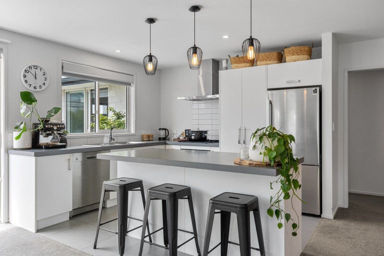 Photo of property in 110 Puhirake Crescent, Pyes Pa, Tauranga, 3112