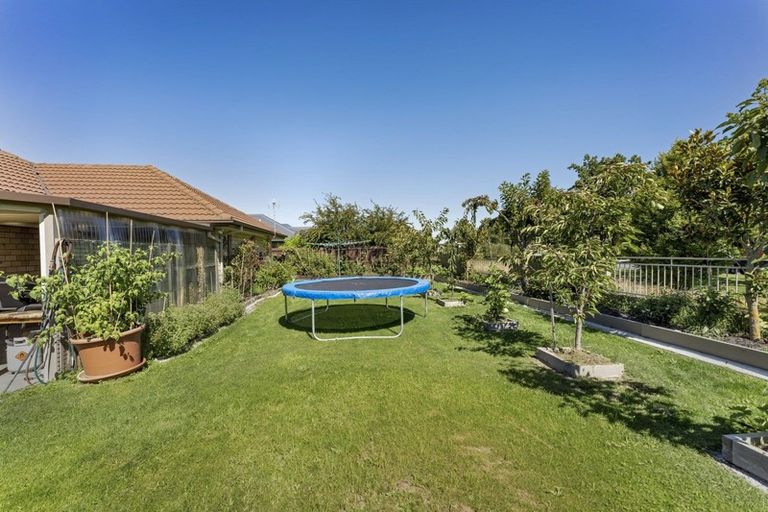 Photo of property in 39 Sycamore Close, Rangiora, 7400