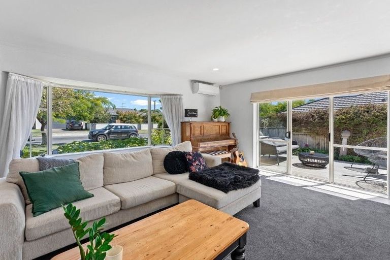 Photo of property in 5a Hemi Street, Waikanae, 5036