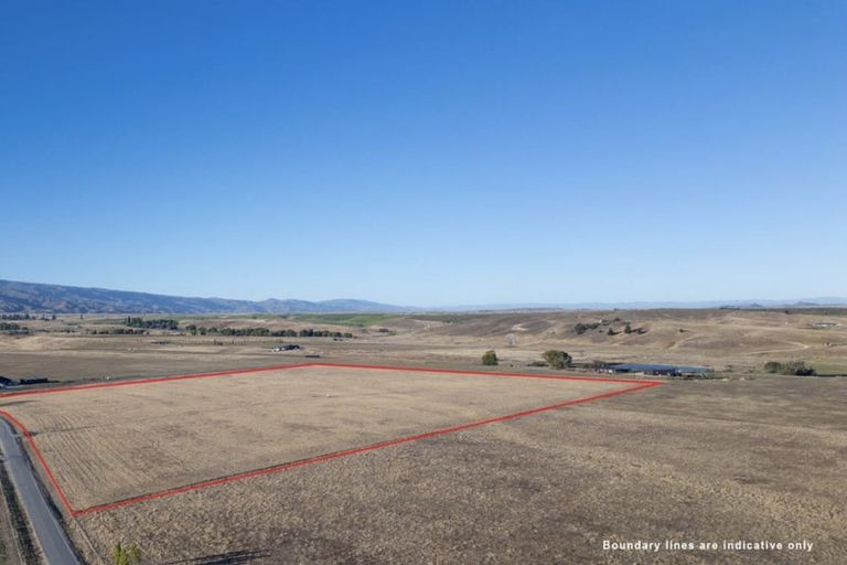 Photo of property in 20 Southern Tor Lane, Springvale, 9393