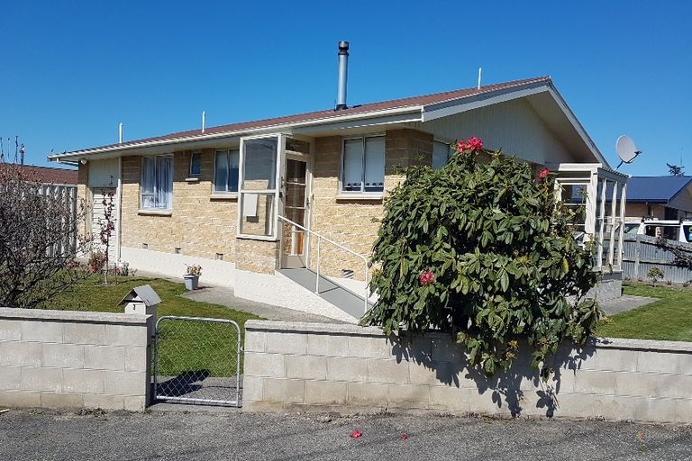 Photo of property in 5 Goldsmith Street, Waimate, 7924