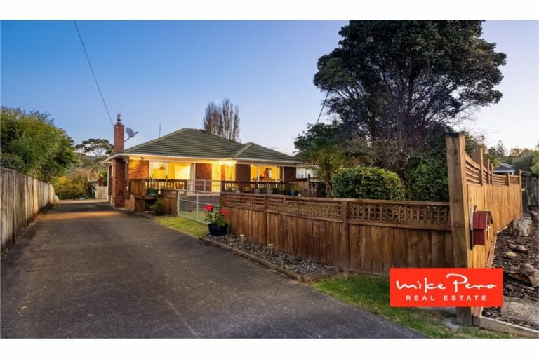 Photo of property in 2/18 Glengarry Road, Glen Eden, Auckland, 0602