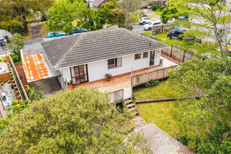 Photo of property in 31 Takapu Street, Henderson, Auckland, 0612