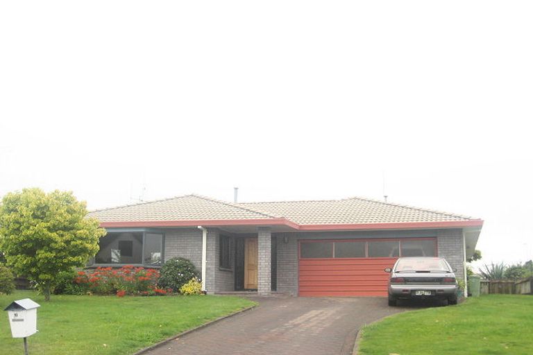 Photo of property in 10 Randell Place, Te Puke, 3119