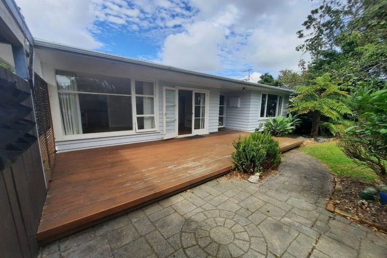 Photo of property in 2/14 Mona Vale, West Harbour, Auckland, 0618